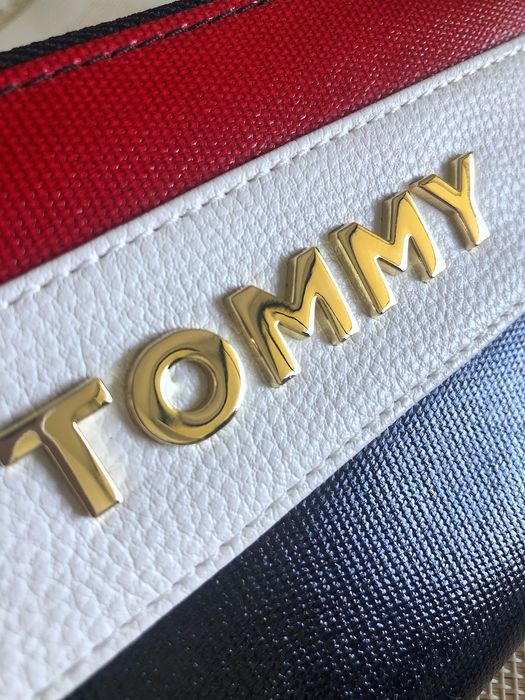 Tommy Hilfiger portfel z logo
