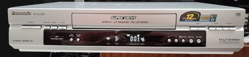 Продам відеомагнітофони Panasonic NVSJ230 та Aiwa