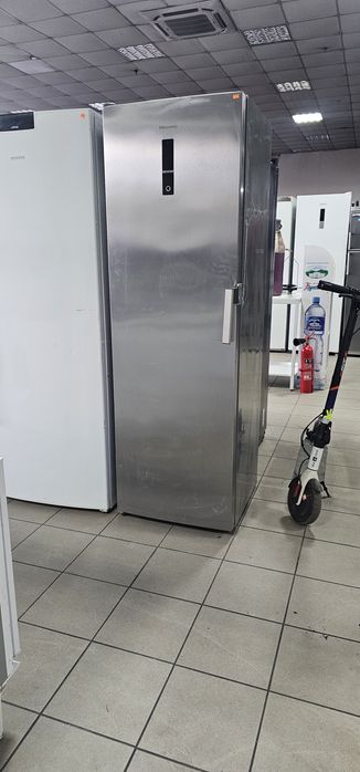 Морозильна камера хайсенс  1.85