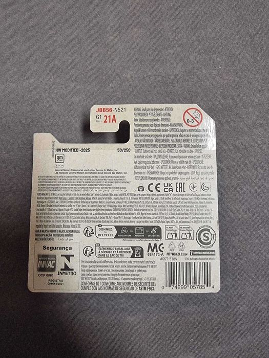 Hot Wheels '66 Buick Riviera (zapakowane w pudełku)