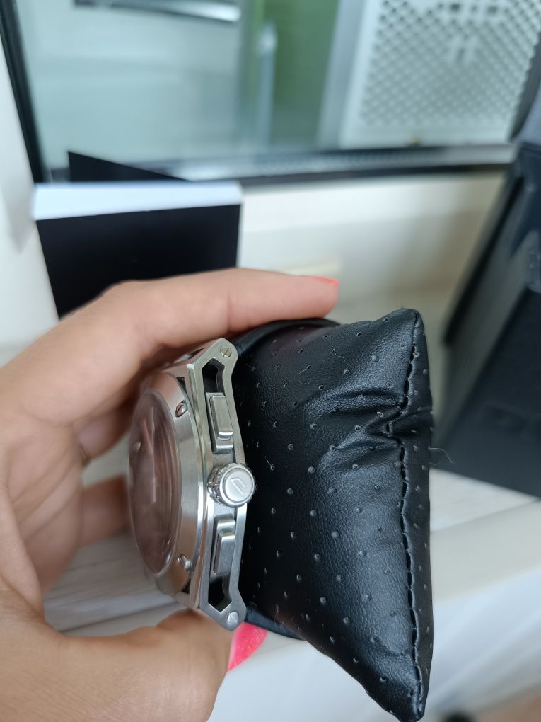 Продам  мужские часы Diesel