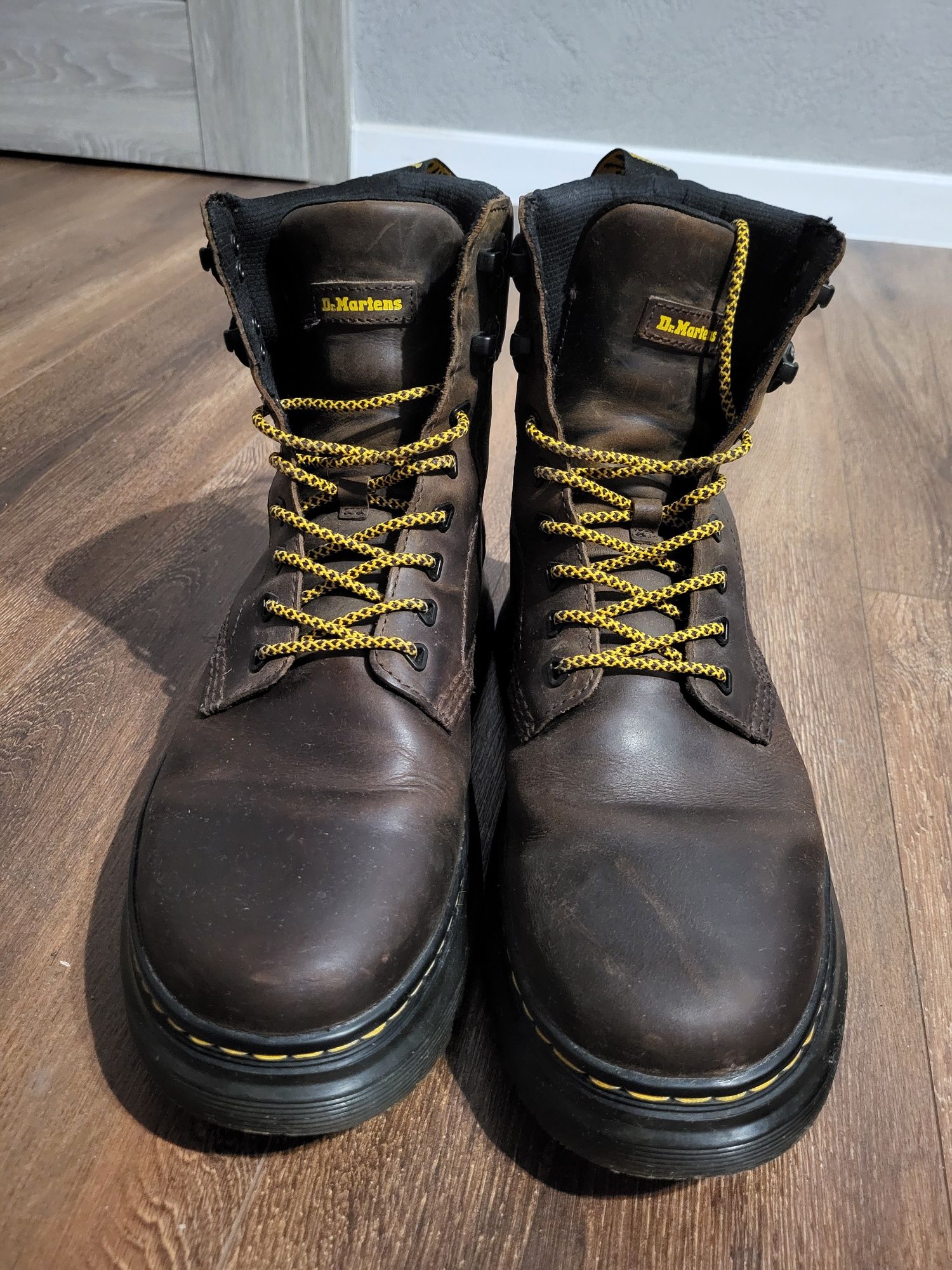 Buty Dr. Martens Tarik brown brązowe 43