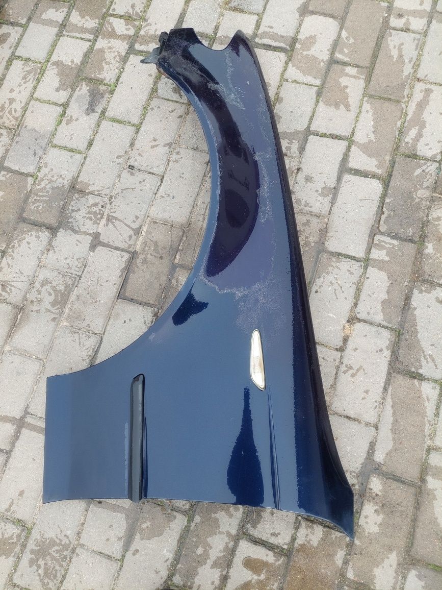 orientblau niebieski blotnik prawy przedni bmw e46 sedan kombi LIFT