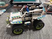 LEGO Technic Radiowóz pościgowy 42047
