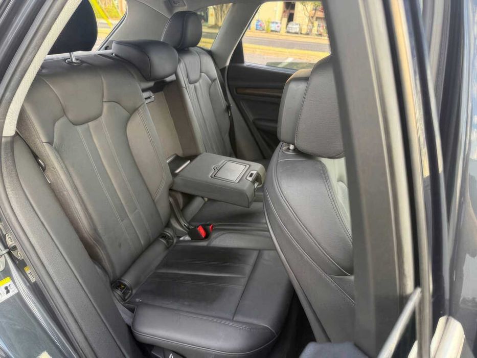 Audi Q5 quattro Premium Plus 45 TFSI      2019