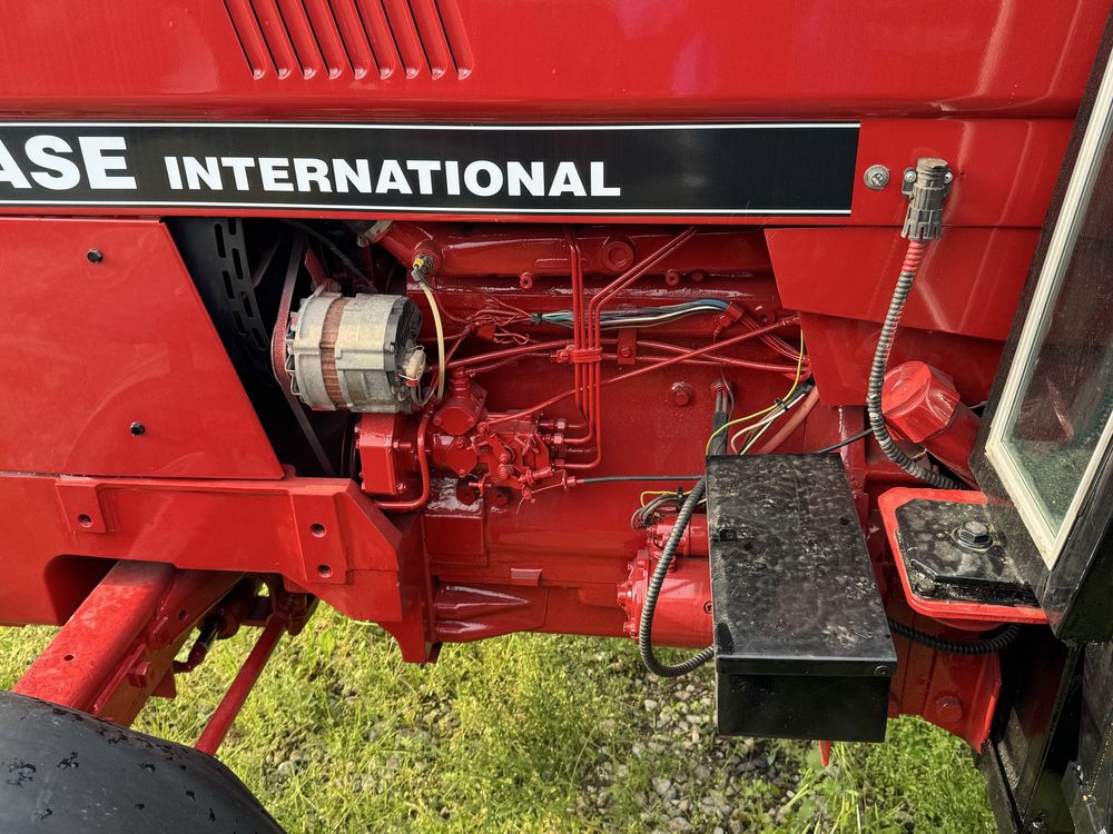 Ciągnik CASE 684, 685 xl - International 70KM Super stan