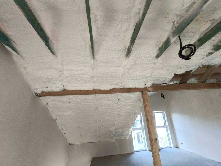 Piana pur ocieplenia poddaszy, stropów, ścian. Ocieplenia celulozą