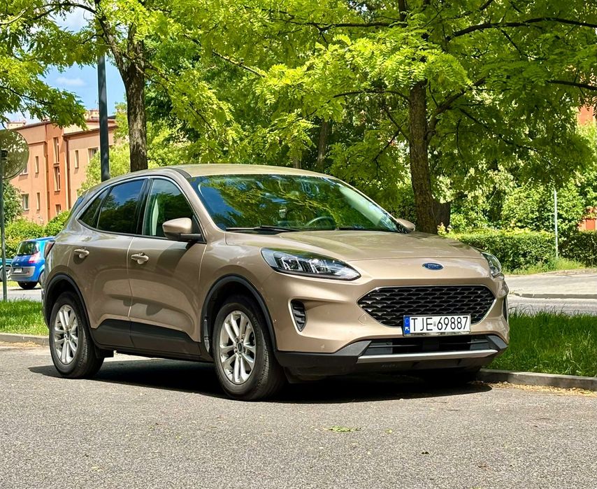 Ford Kuga benzyna 2020r SUV automat