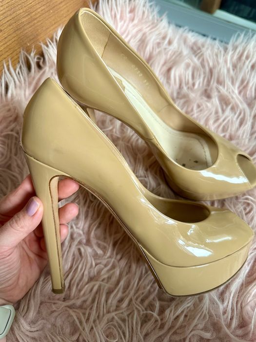 Продам туфлі Dior