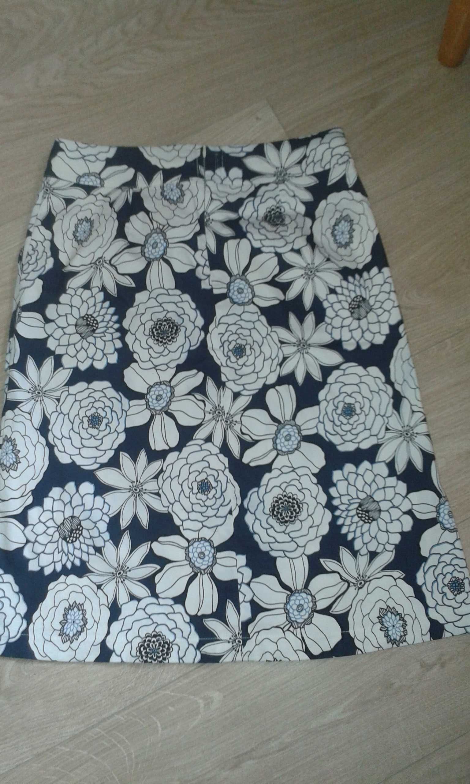 Spódnica damska S/M krótka w kwiaty z kieszeniami letnia bawełna