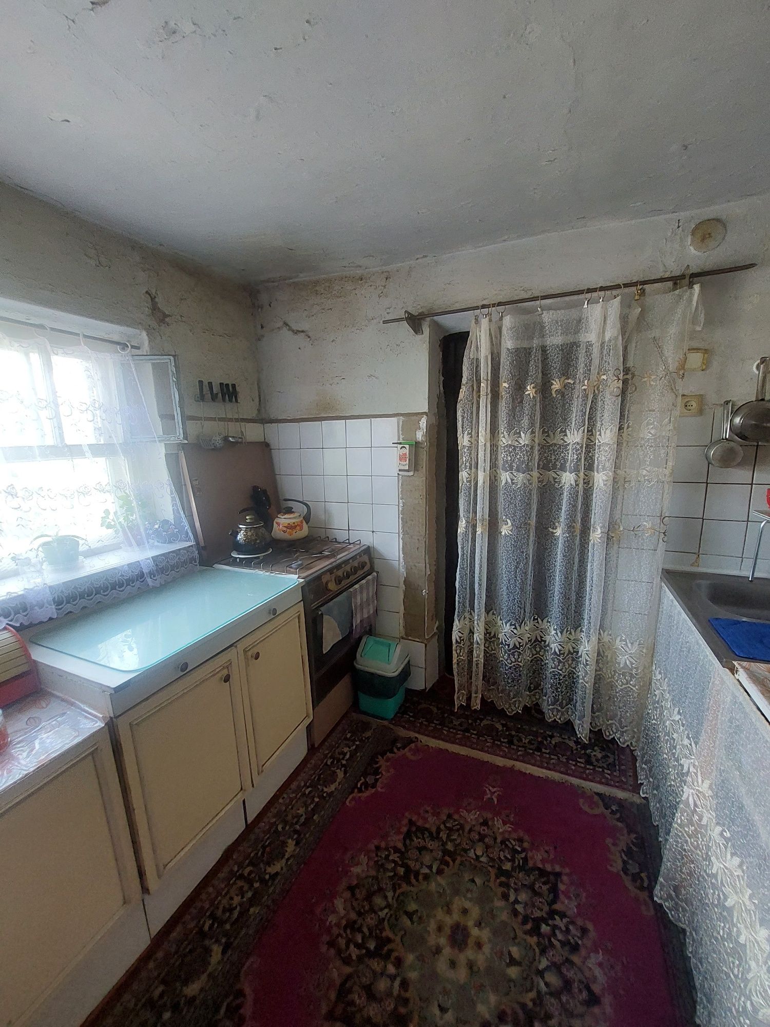 Продам частину будинку з окремим подвір'ям на Олексіївці