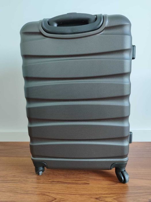 A mala de viagem ideal está aqui! E está à sua espera!