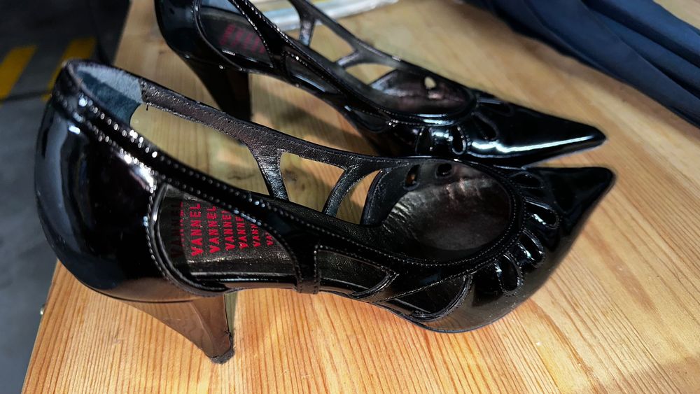 Sapatos Verniz Pretos Salto Alto