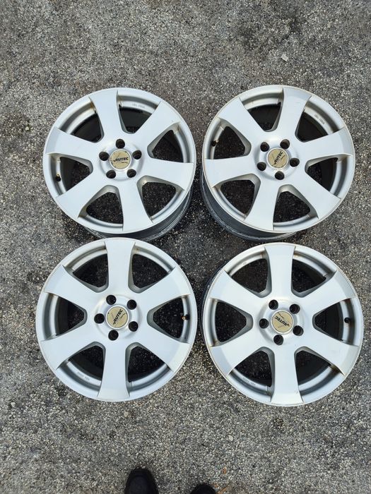 Komplet felg  5*108 17cali et45 8J osadzenie 70