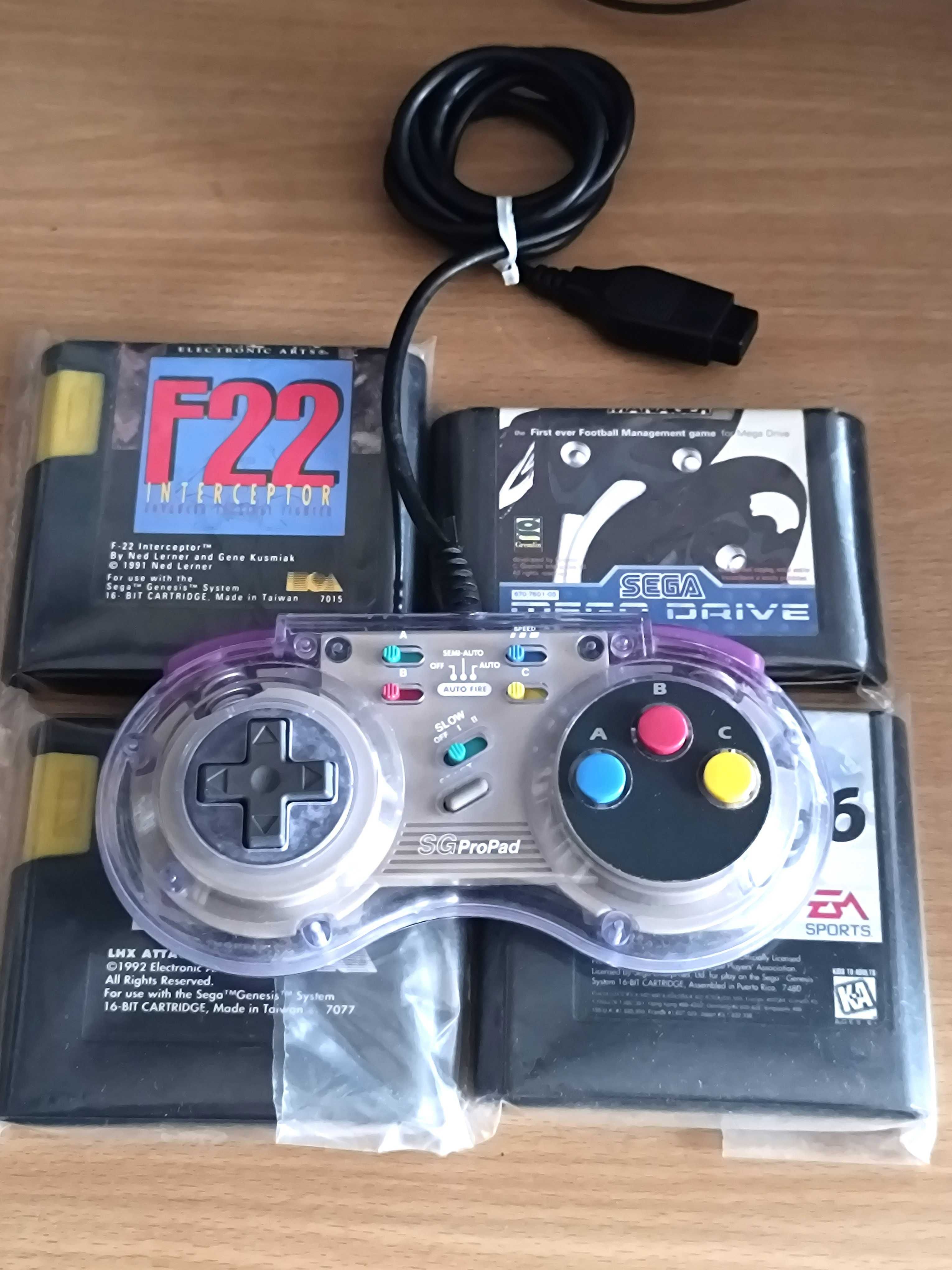 Sega Mega Drive 4 videogames e 1 comando