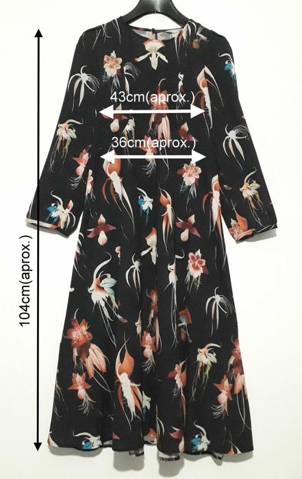 Vestido midi preto com padrão floral da H&M Tam 38