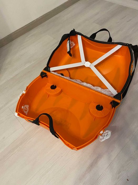 Дитяча валіза TRUNKI