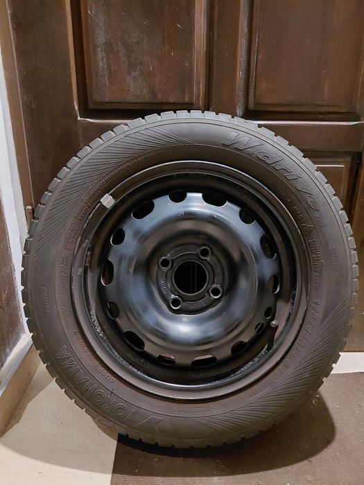 Okazja! Opony zimowe Yokohama 175/65R14 na felgach stalowych