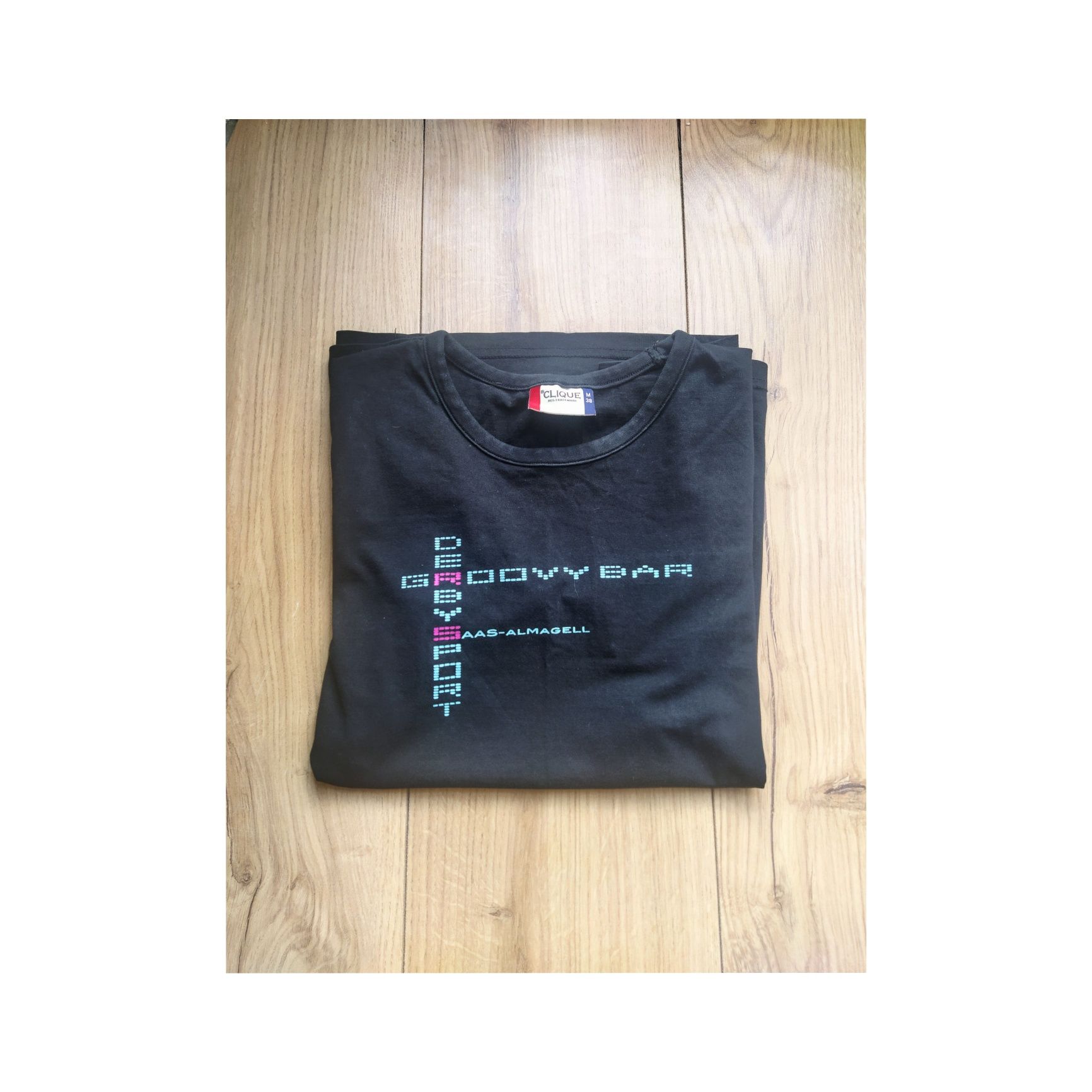 Czarny t-shirt koszulka alternative punk rock