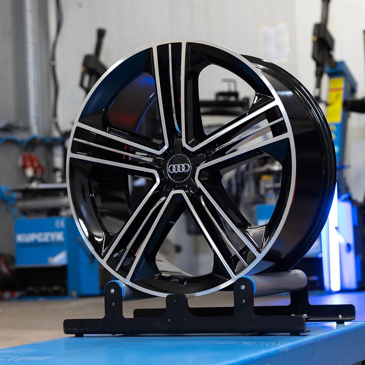 Felgi Audi 21'' A5 A6 S6 A7 S7 A8 S8 Q3 Q5 SQ5 Q7 Q8 Etron