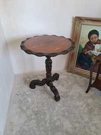 Stolik na jednej nodze stylowy stolik drewniany rzeźbiona noga