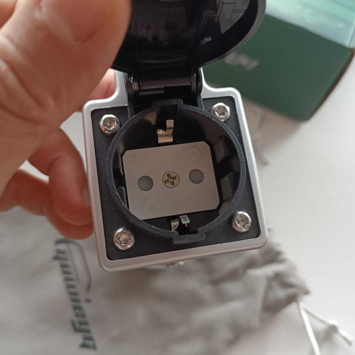 Преобразователь (разрядник) V2L Schuko Plug V2L