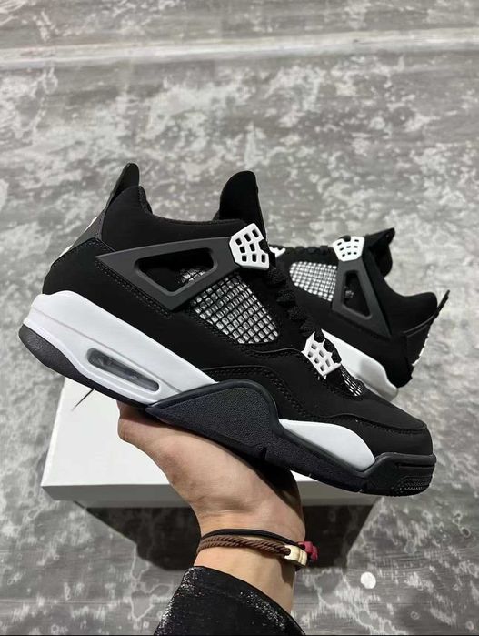 Buty Trampk Jordan 4 Retro White Thunder R.45