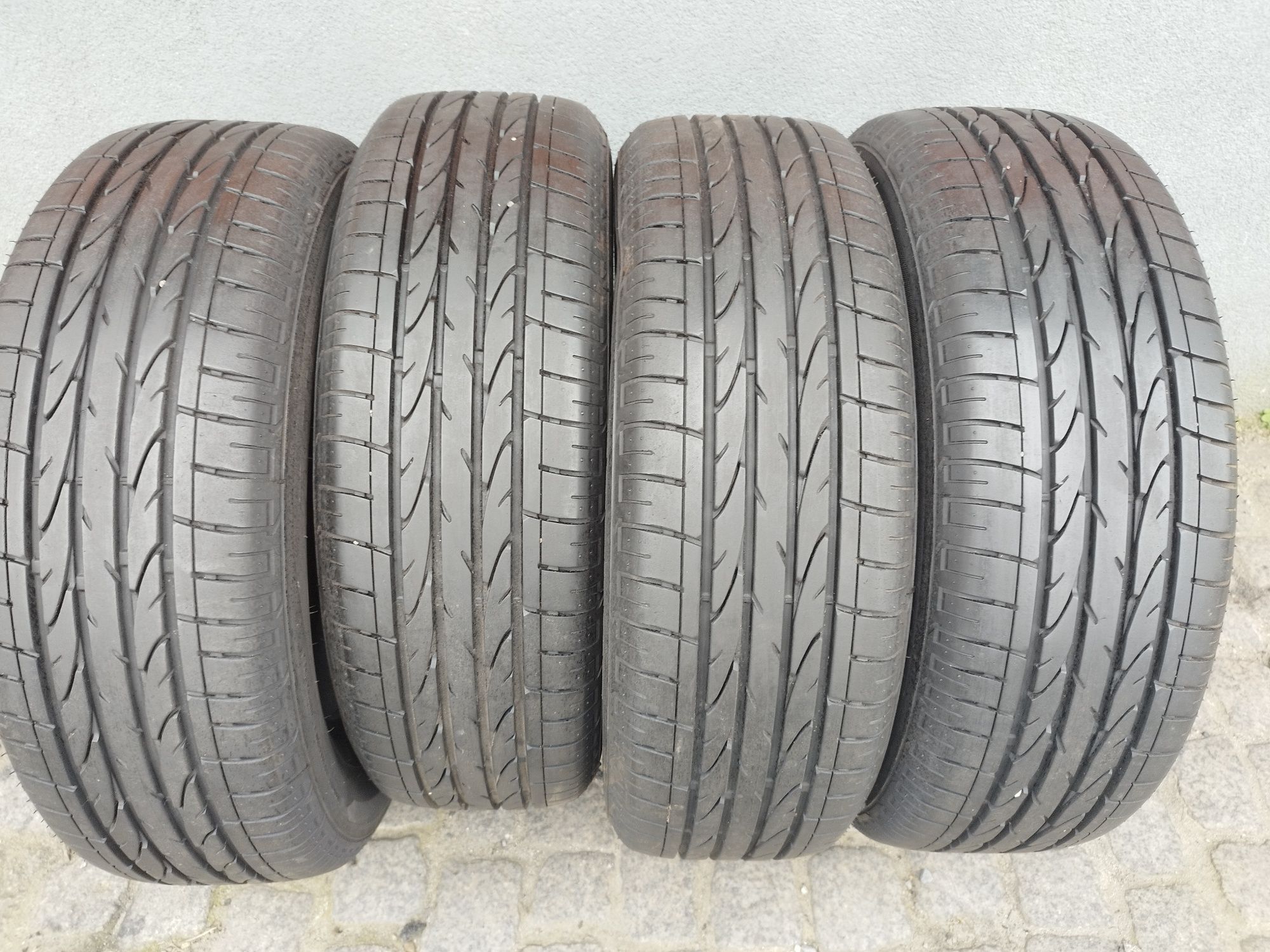 Opony 215x65x17 Bridgestone