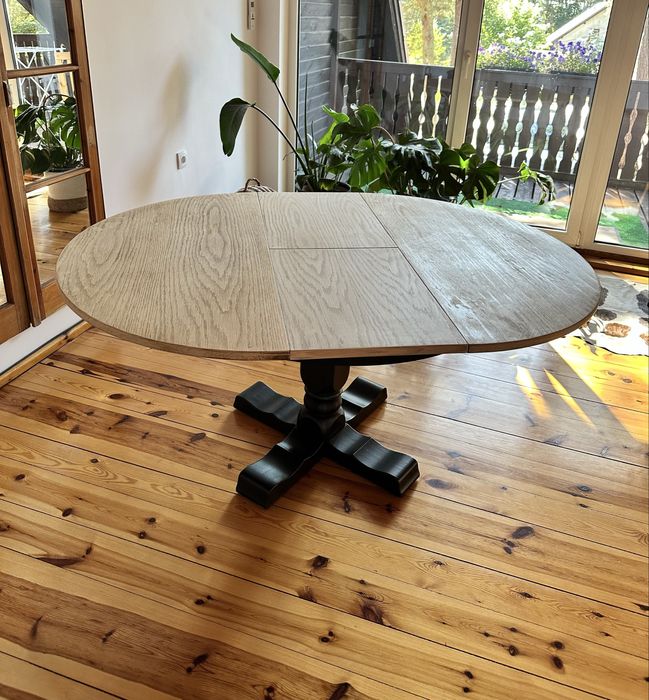 Stół do jadalni, salonu.