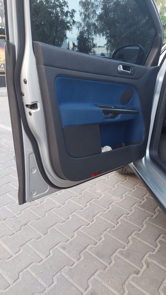 Срочно Vw Гольф Плюс АКПП, 1.6,Газ 4 поколение.