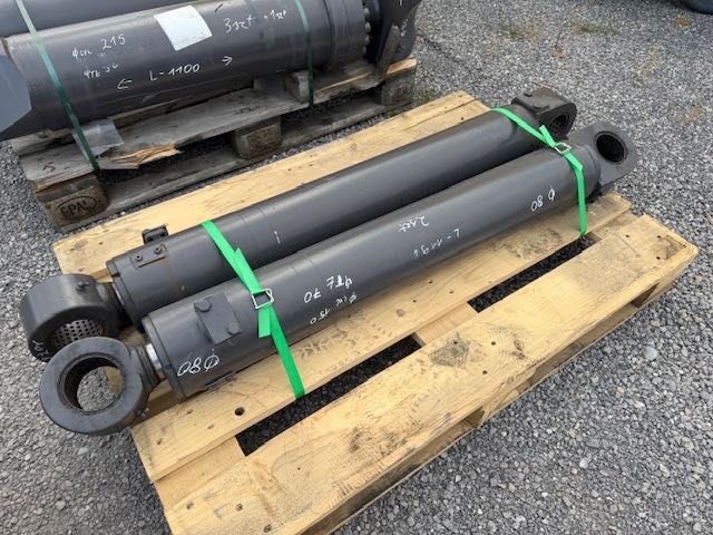 Siłownik hydrauliczny nowy L-1080 średnica 200 mm