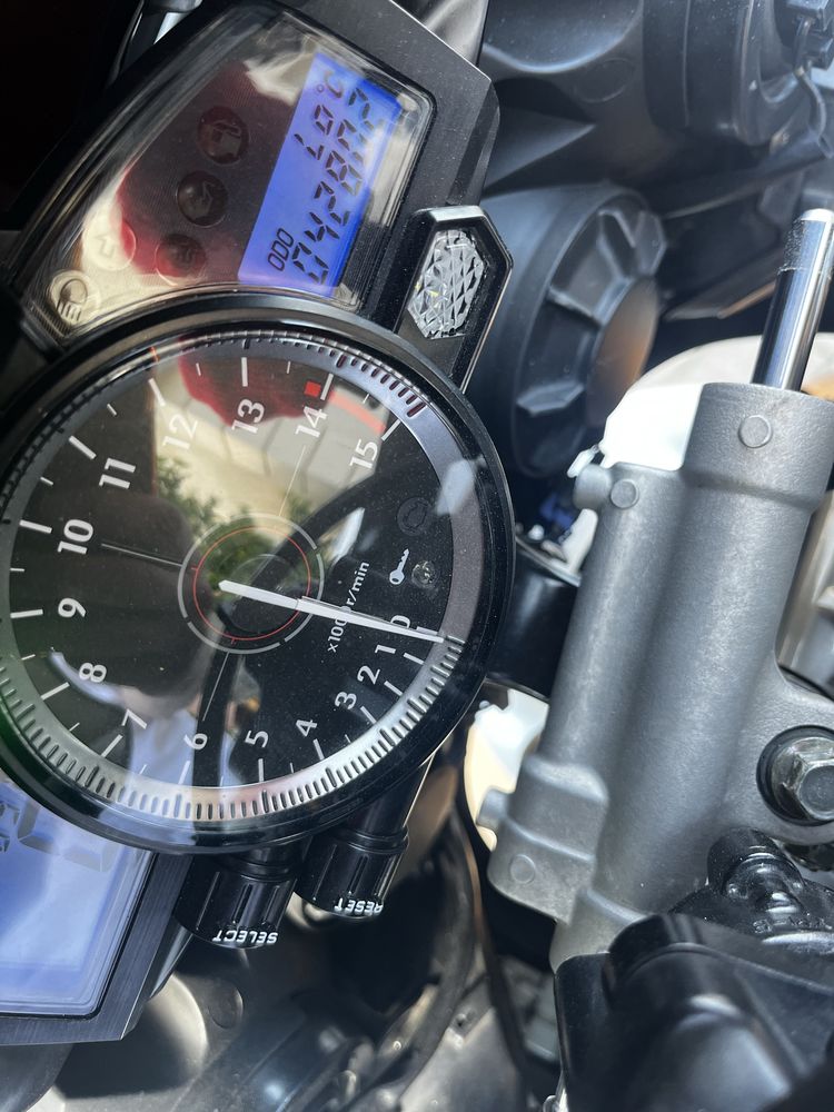 Yamaha r1 rn19.