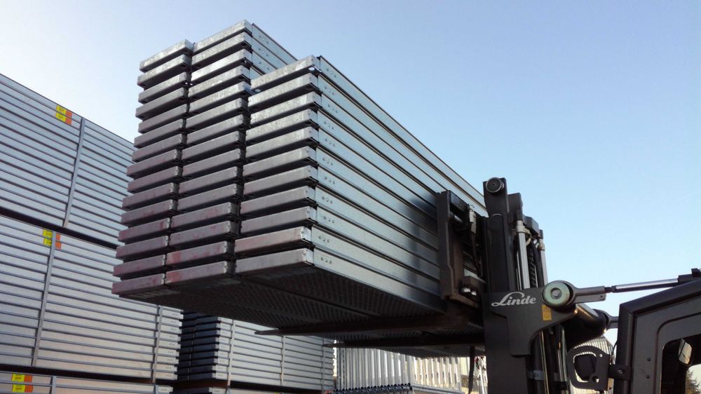 NOWE rusztowanie elewacyjne, na ścianę szczytową ~typu Plettac~ 65m2