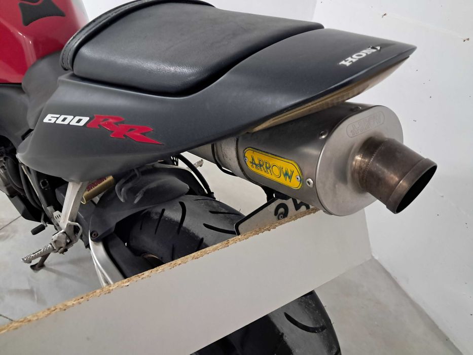 CBR600RR  Vermelha e preta 2004