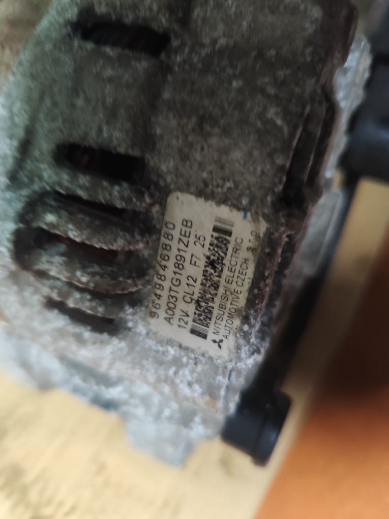Alternator Citroen C4 Picasso C5 II 2.0 16V Peugeot 307 207
