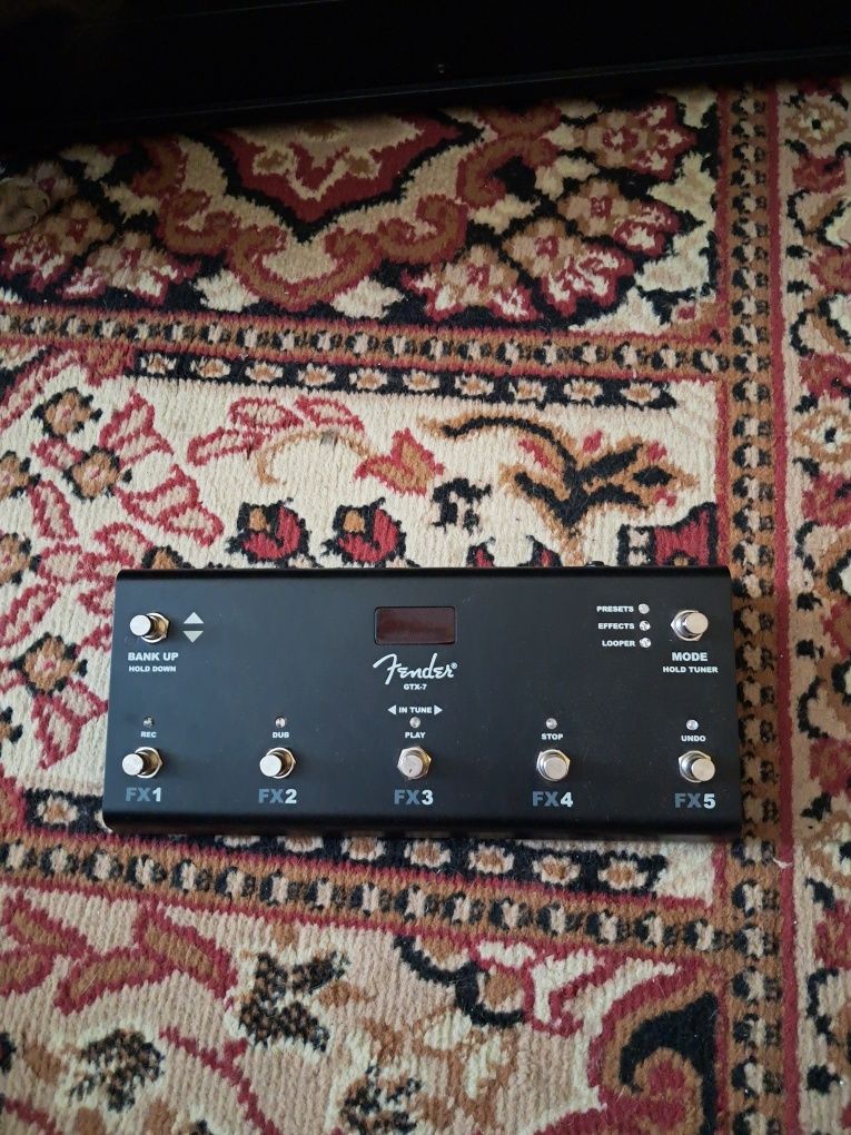 Wzmacniacz Fender Mustang GT200