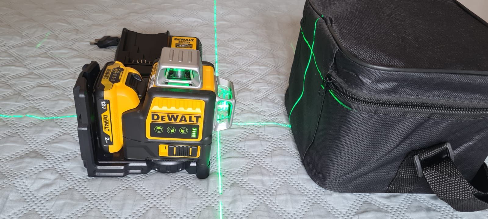 Laser nivel Dewalt 3 linhas 360° kit completo