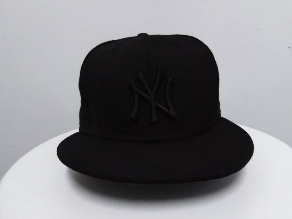 Boné NEW ERA blackout basic 59FIFTY Major League Baseball collection