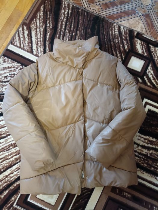Куртка , курточка, пуховик