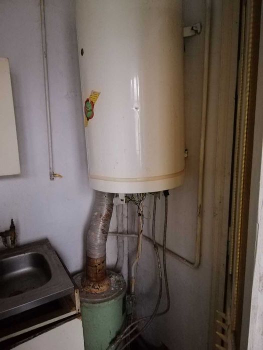 Частина будинку на вул. Шухевичів 3-х кімнатний