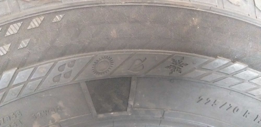 Szt4141F Sztuka 225/70R15C Continental VanContact 4Season dot.3720
