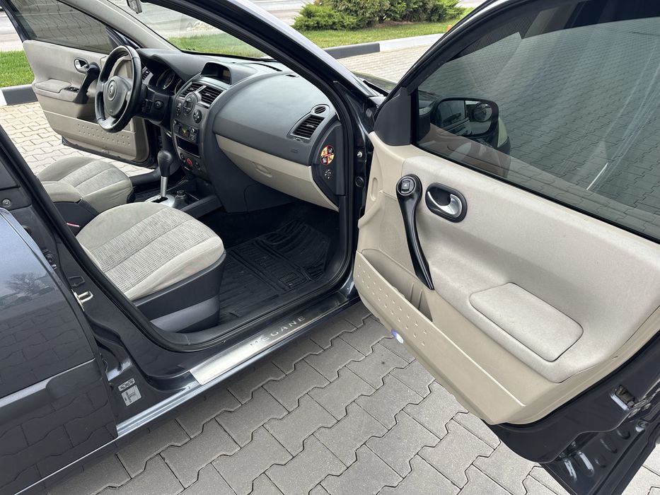 Рено Меган 1.6 автомат газ