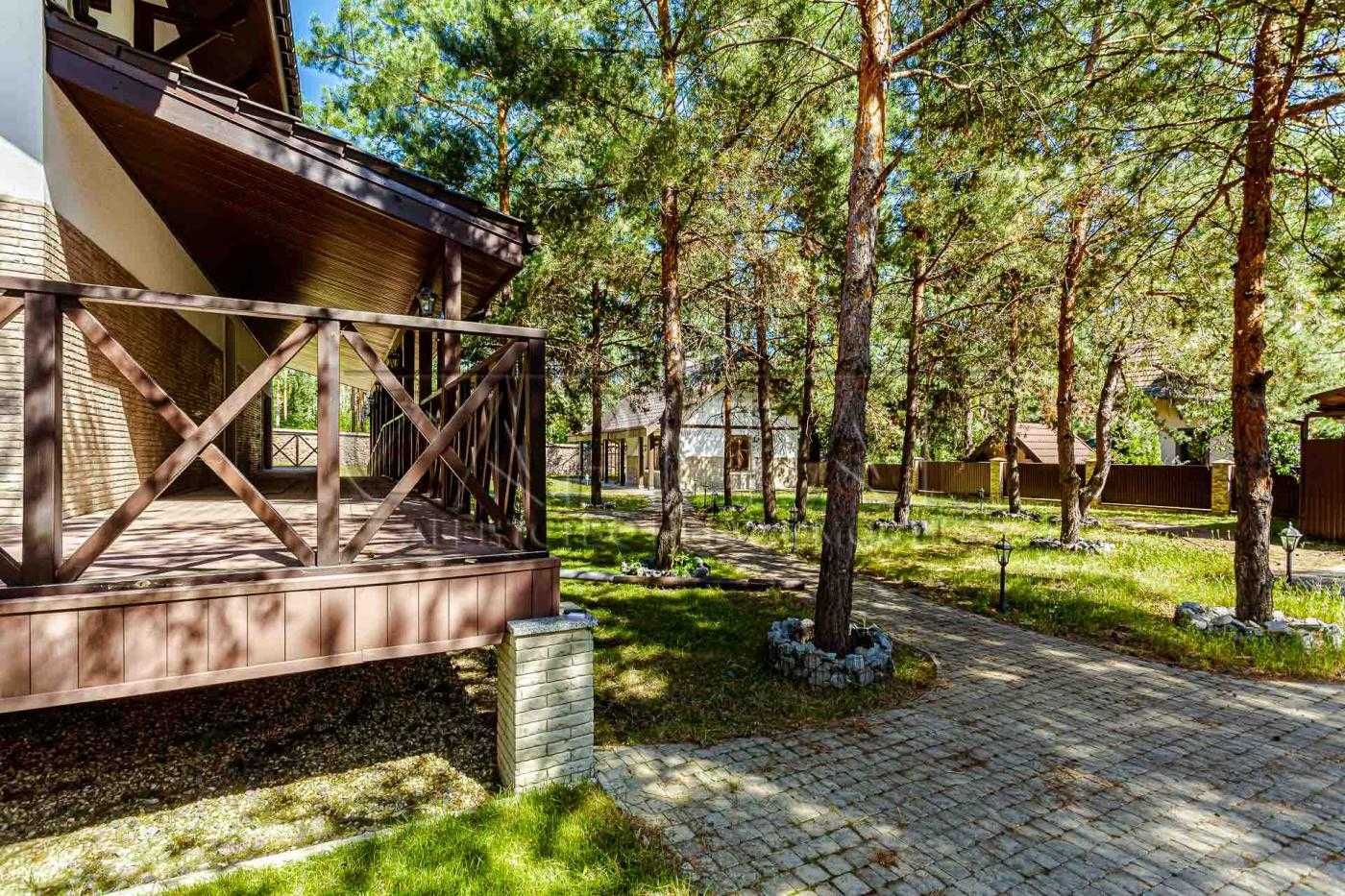 Продажа дома -НИЗ РЫНКА- с большой территорией-25с,комнаты с террасами
