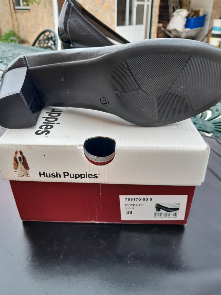 Sapato Hush Puppies