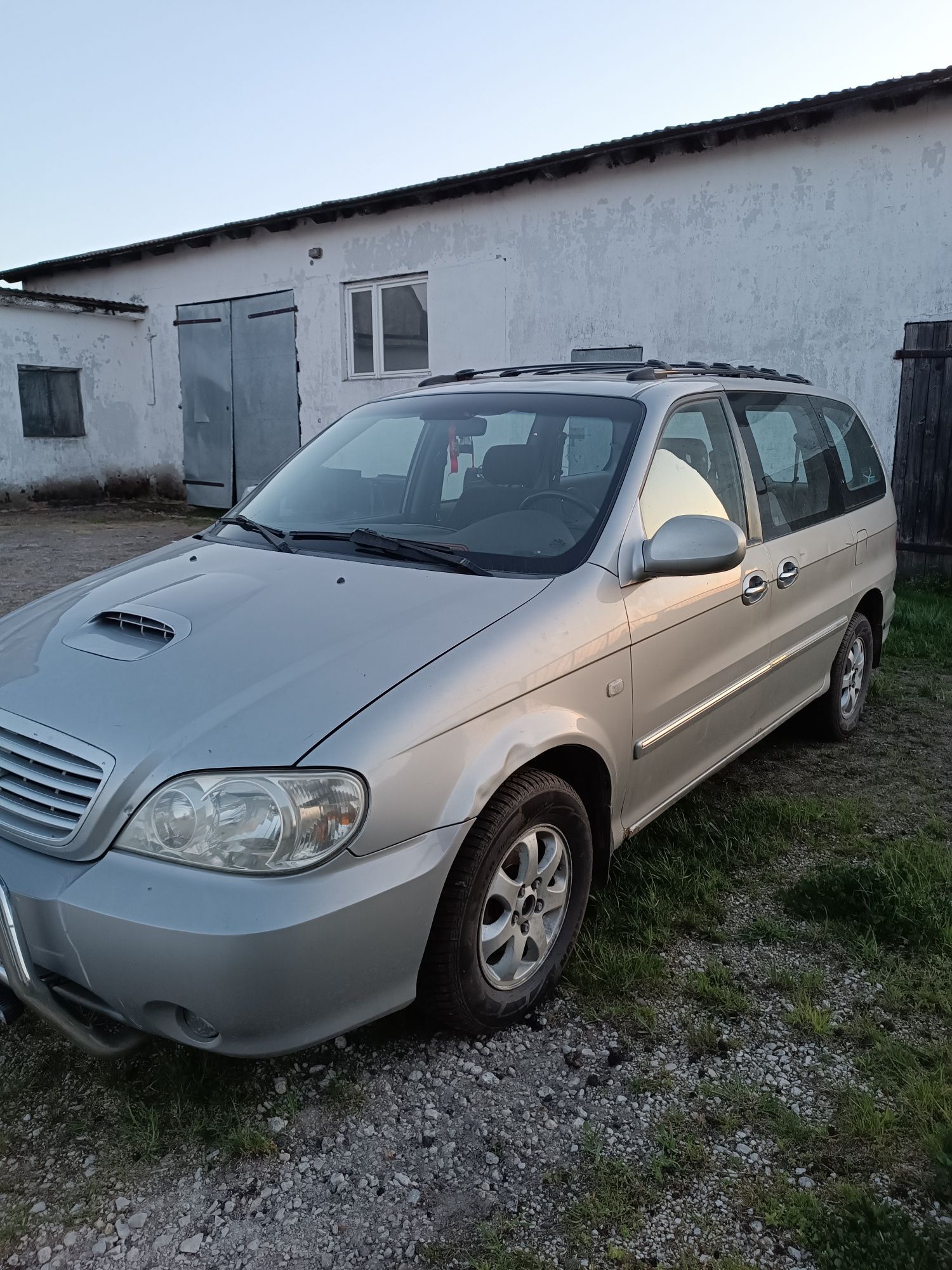 Sprzedam samochód Kia Carnival