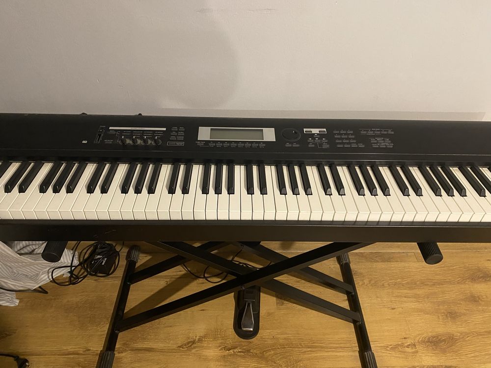 KORG TR 88 klawiszy