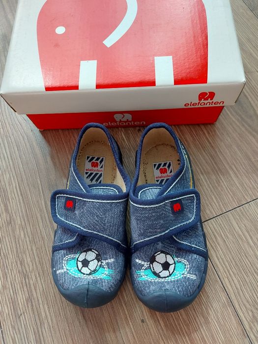 Kapcie 23 Elefanten 15cm do żłobka NOWE