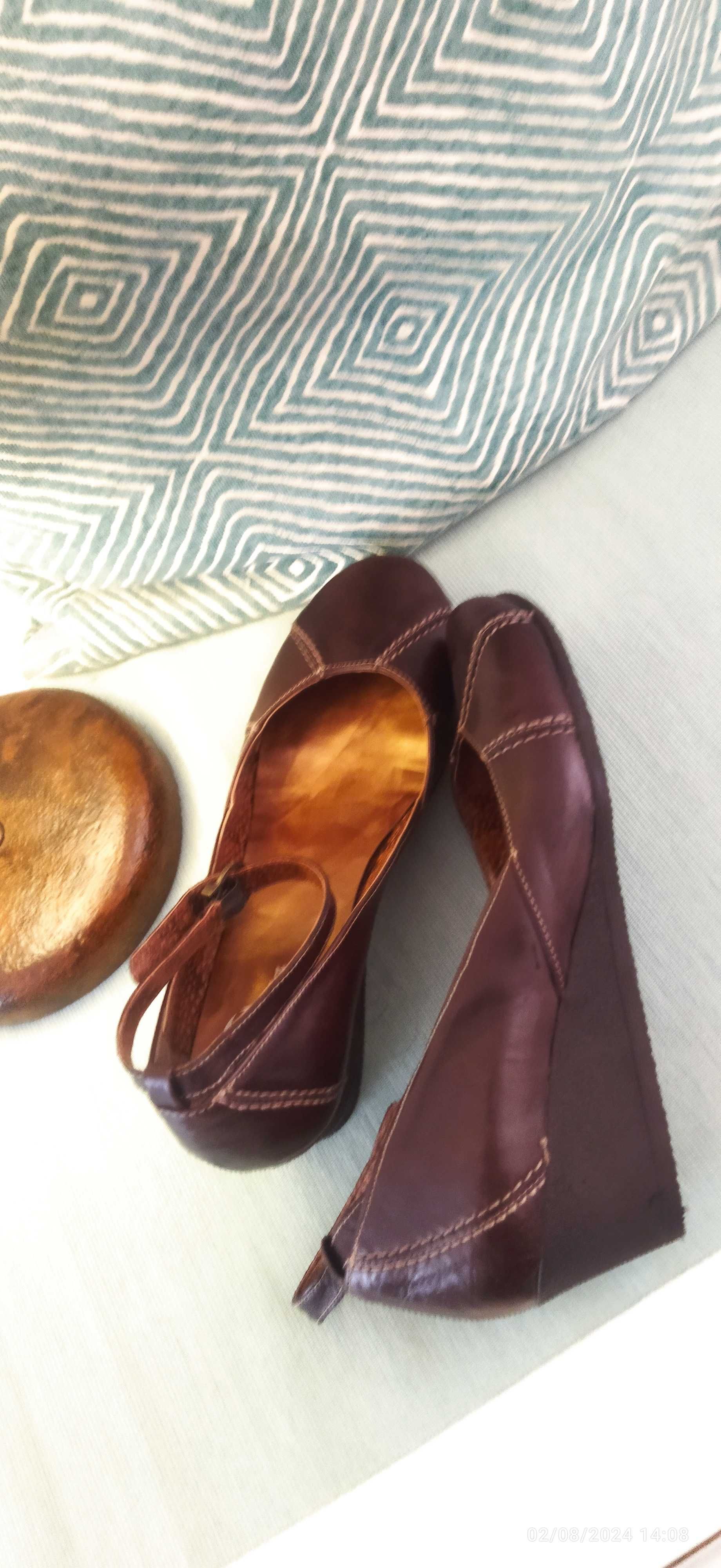 Sapatos Bata novos, número 37