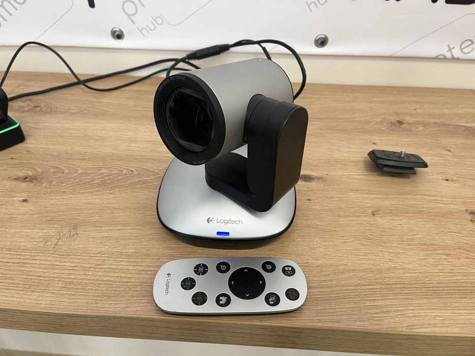 Продам Веб-камеру Logitech PTZ Pro 2