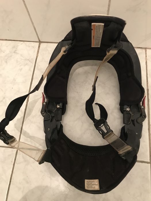 Leatt brace cervical protecao pescoço